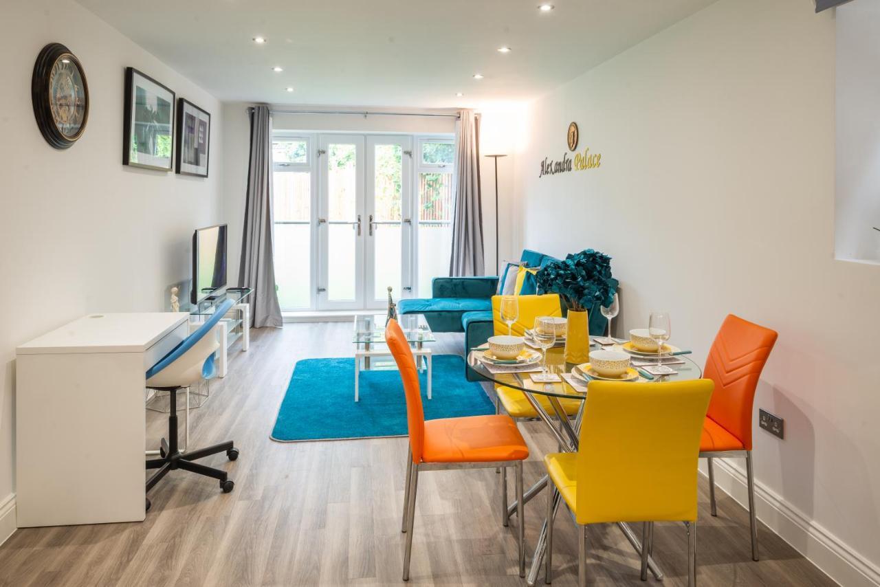 The 'Pinky' - Beautiful 1 Bed Apartment In Hatfield - Free Parking - Near Uni & Business Park - Big Savings On Long Stays エクステリア 写真