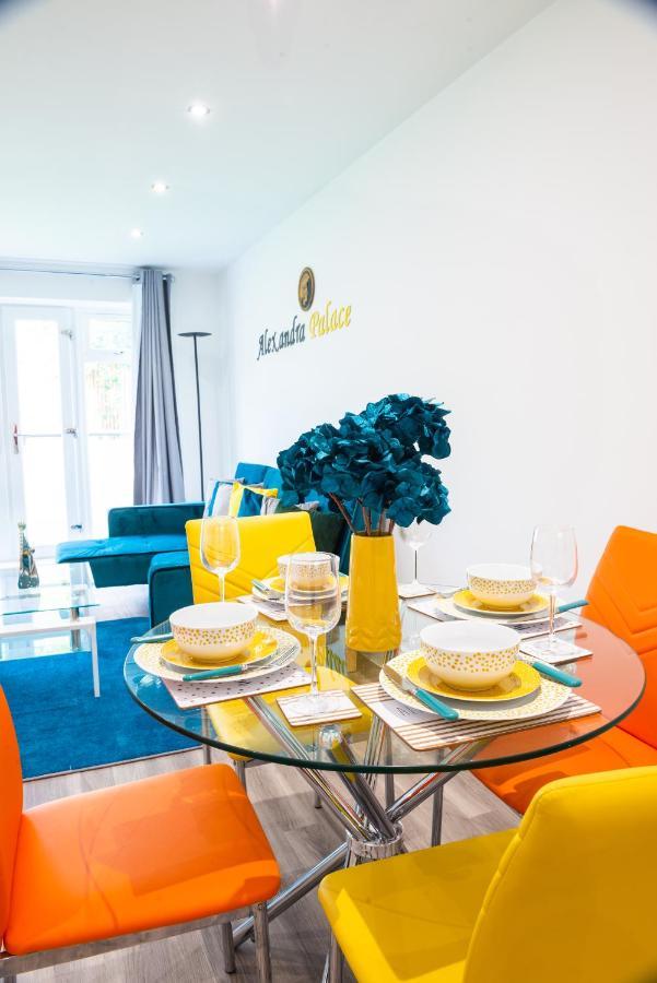 The 'Pinky' - Beautiful 1 Bed Apartment In Hatfield - Free Parking - Near Uni & Business Park - Big Savings On Long Stays エクステリア 写真