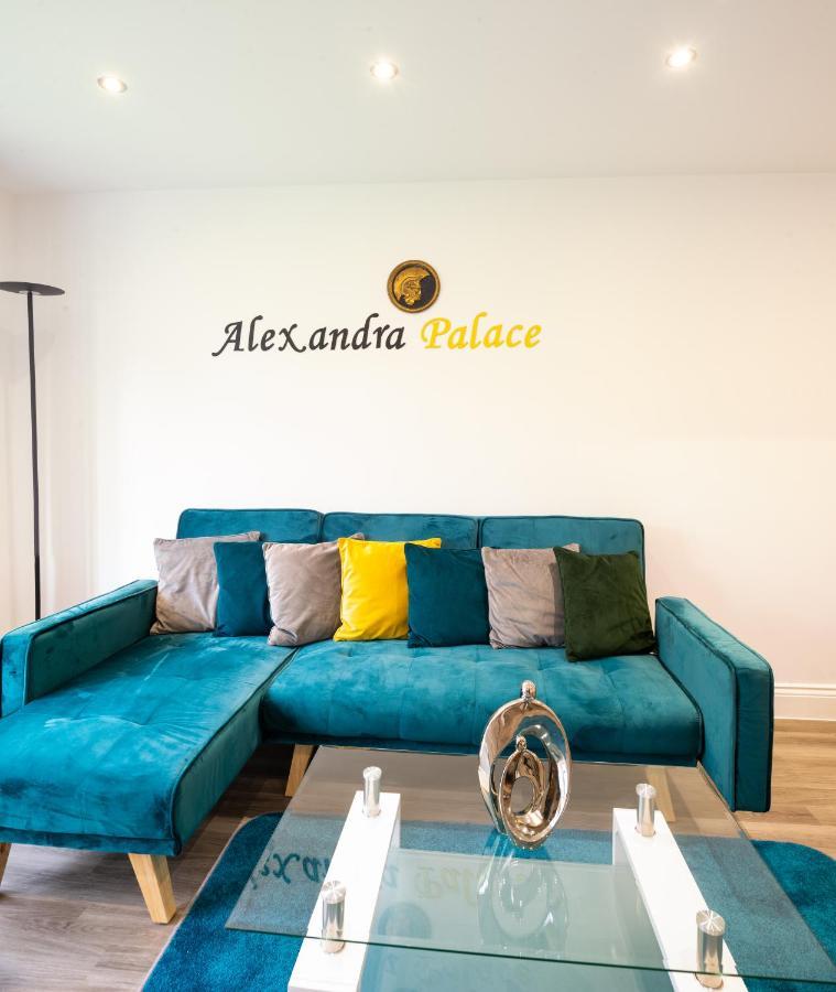 The 'Pinky' - Beautiful 1 Bed Apartment In Hatfield - Free Parking - Near Uni & Business Park - Big Savings On Long Stays エクステリア 写真